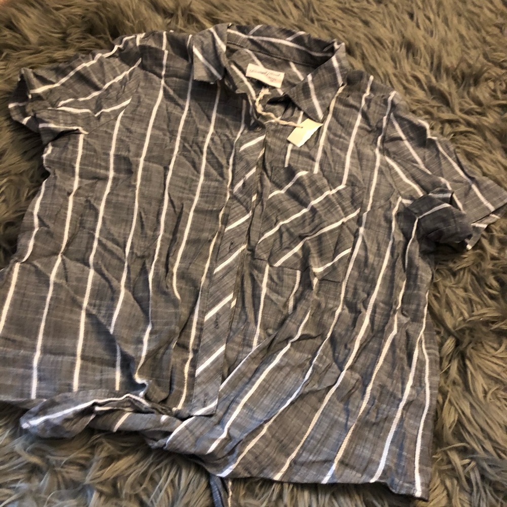 Front tied button up top